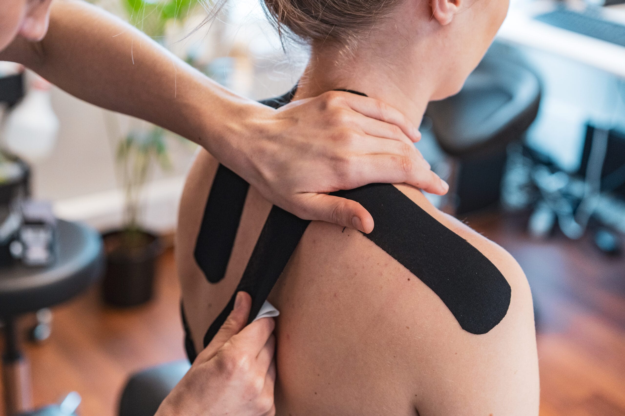 Kinesiotaping / Fysioterapeut / Drammen by / Et tverrfaglig behandlingstilbud / Drammen Kiropraktikk og Helse / Kiropraktor Kinesiotaping / Fysioterapeut / Drammen by / Et tverrfaglig behandlingstilbud / Drammen Kiropraktikk og Helse / Kiropraktor